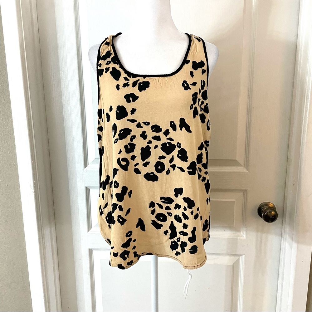 3/$20 Sam & Lavi cheetah print racer back blouse